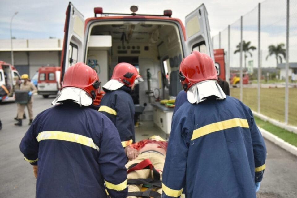 Simulação de atendimento a vítima em hospital de Goiânia, Goiás