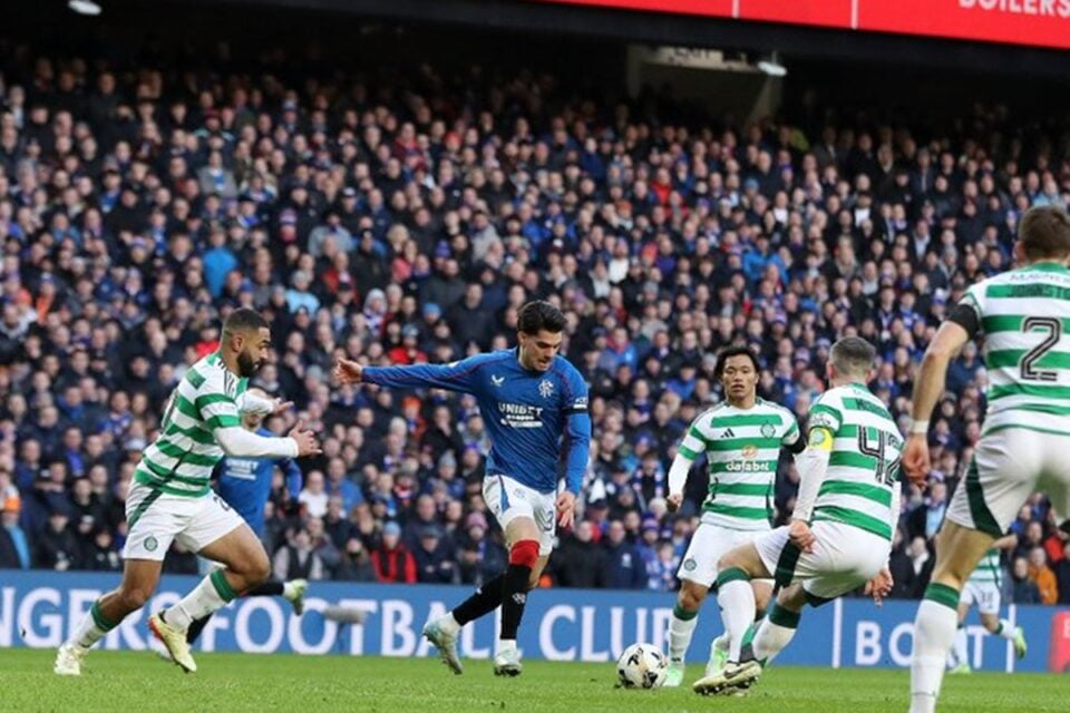 Gol do Rangers no clássico contra o Celtic