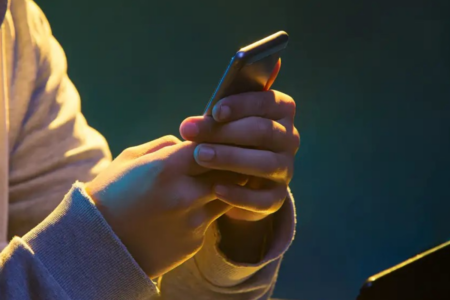 Proibição de celular começa a valer (Foto: Freepik)