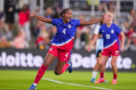 Chelsea fecha com zagueira por valor recorde no futebol feminino
