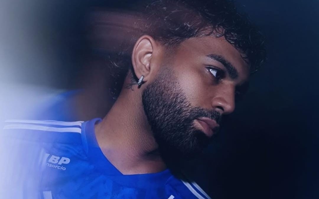 Gabigol com camisa do Cruzeiro