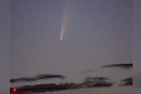 Vídeo mostra cometa C/2024 G3 ATLAS cruzando o céu de Goiânia (Foto: Reprodução/Redes Sociais)
