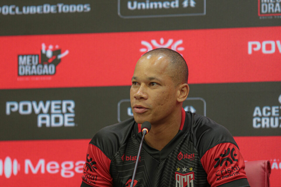 Apresentação de Caio Dantas