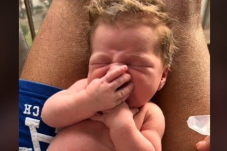 Vídeo de bebê achando que ainda está na barriga da mãe; assista Eu logo serei pai e esse vídeo me emocionou bastante