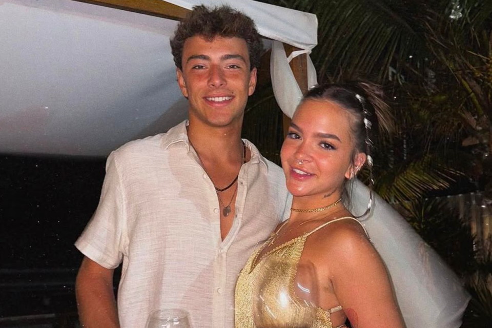 Atriz Mel Maia e o surfista português João Maria (Foto: Reprodução/Redes Sociais)