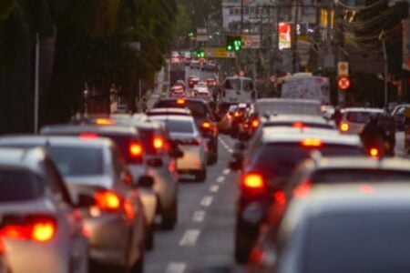 Golpe do IPVA 2025 engana motoristas com falsos descontos Criminosos enviam SMS com links para um site falso