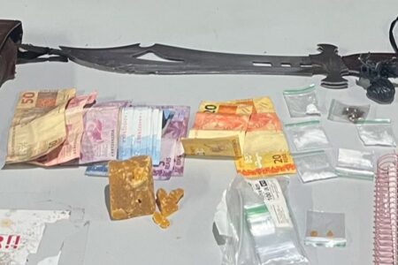 'Drive-thru do crack': polícia desativa ponto de tráfico em Goiânia