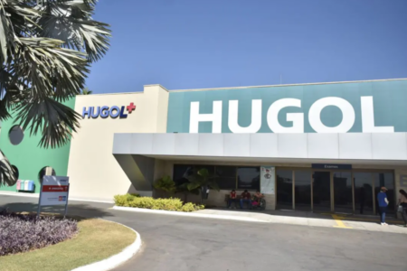 Motorista segue internado na UTI do Hugol (Foto: Hugol)