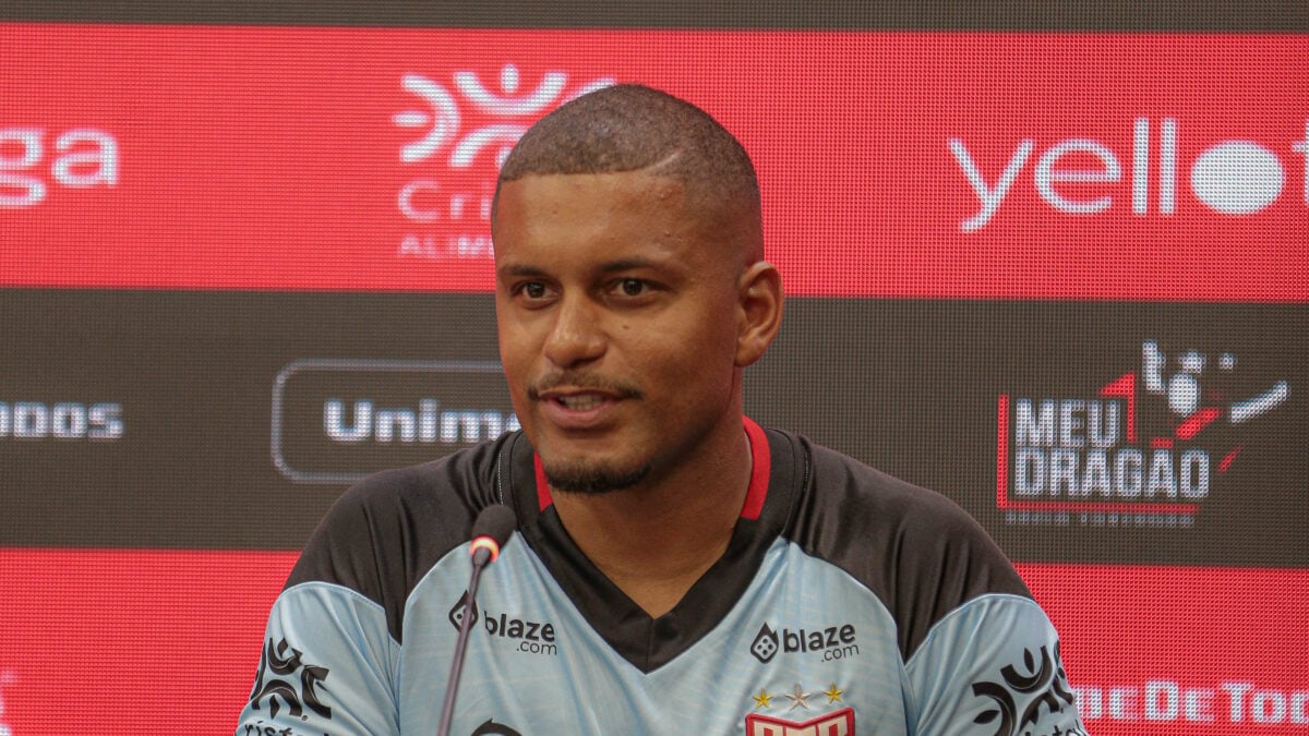 Anderson em sua coletiva de apresentação