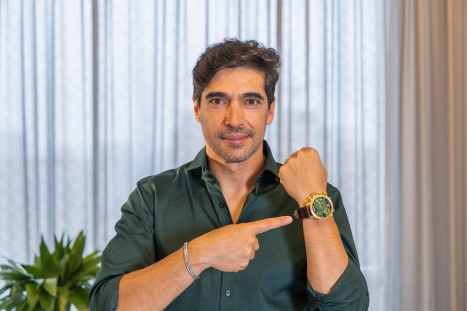 Abel Ferreira lança relógio
