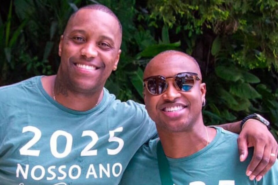 Músico da banda de Thiaguinho se pronuncia e nega acusações de traição