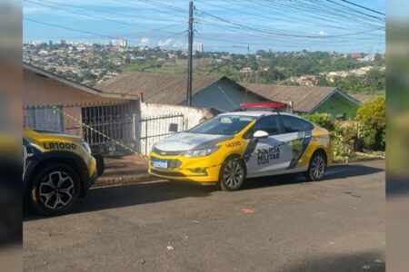 Mulher mata ex-marido a facadas após homem agredi-la no Paraná Vítima já havia ficado ferida em um ataque anterior