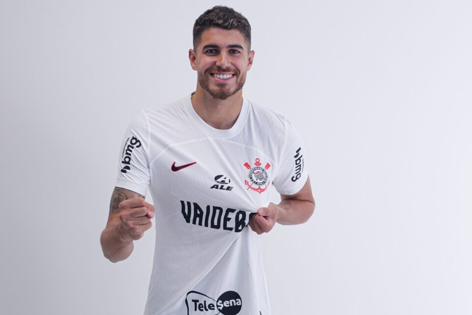 Pedro Raul com a camisa do Corinthians