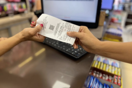 Morador de Aparecida recebe R$ 50 mil no primeiro sorteio de 2025 da Nota Fiscal Goiana