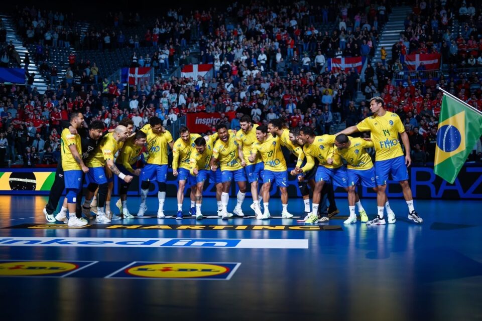 Seleção Brasileira durante campanha do Mundial de Handebol