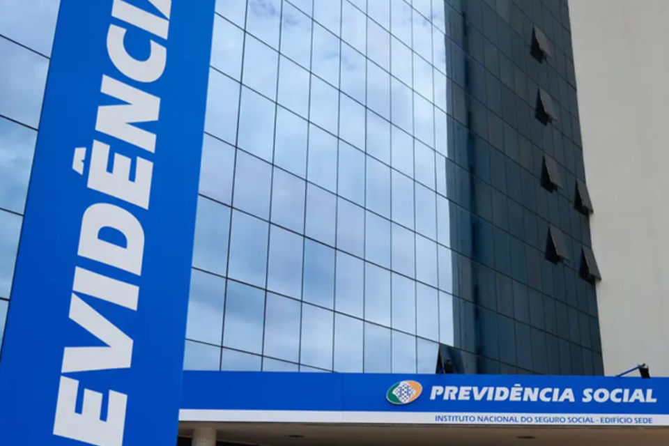Peritos do INSS em greve (Foto: Agência Brasil)