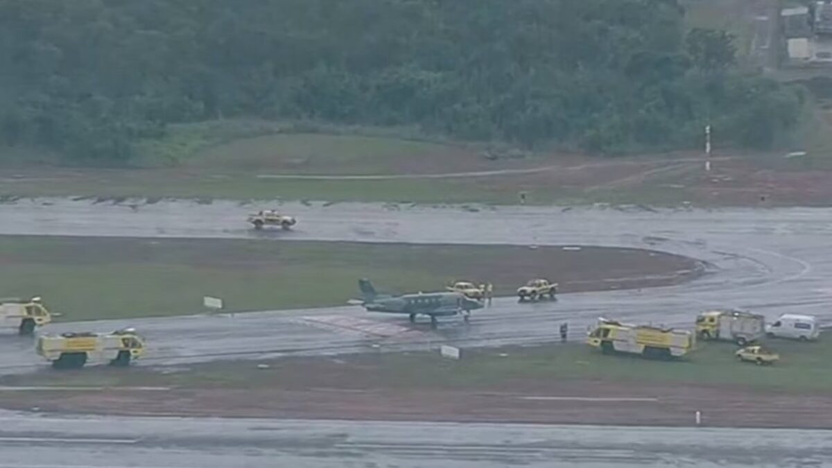 Avião da FAB faz pouso de emergência em Brasília