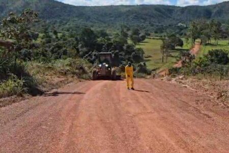 Rodovia GO-575, que dá acesso ao assentamento e ao Parque Águas do Paraíso (Foto: Reprodução)