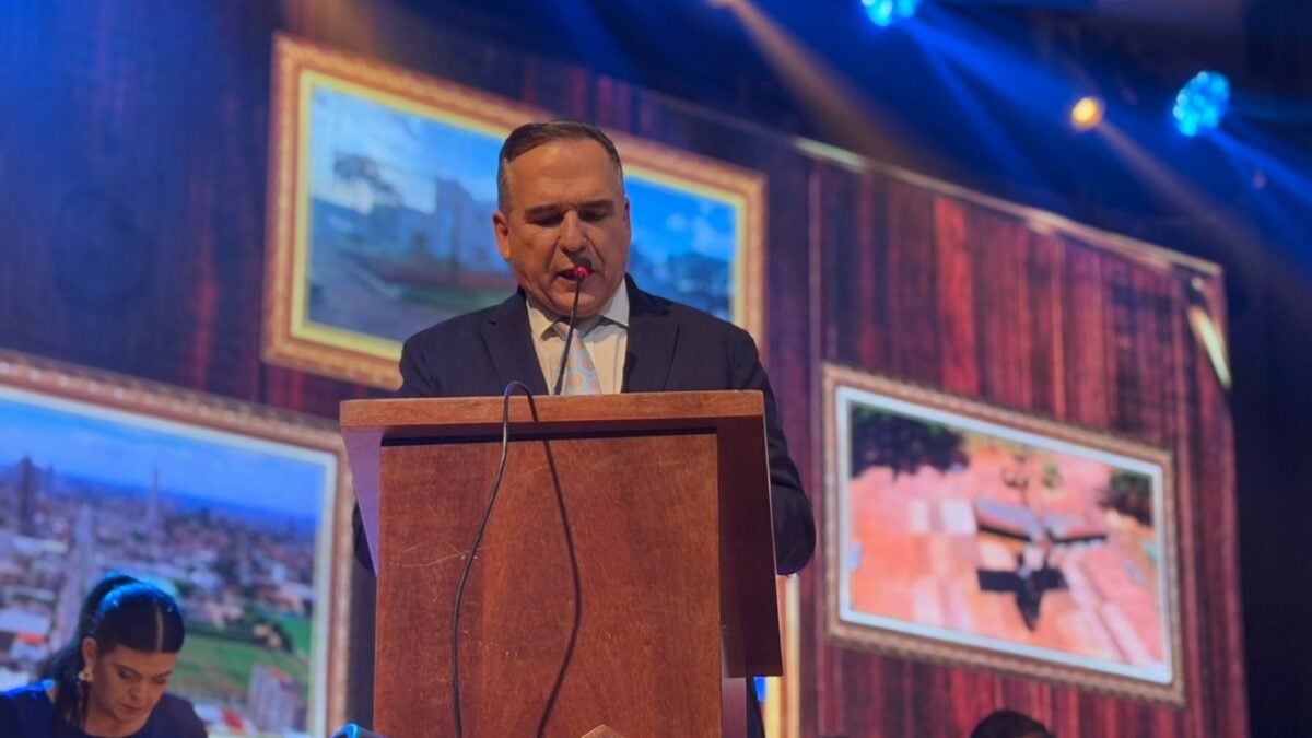 Prefeito Sandro Mabel em discurso de posse (Foto: Ruber Couto, cedida ao Mais Goiás)