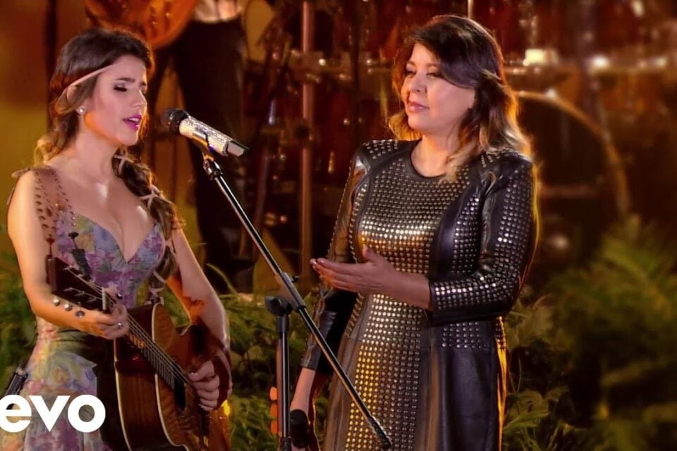 Paula Fernandes responde após Roberta Miranda acusar sertaneja de humilhar pessoas; veja Roberta afirmou que viu Paula desrespeitar equipe