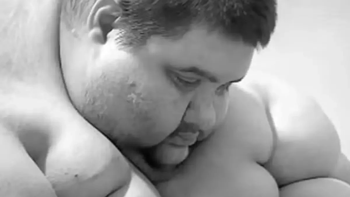 Morre influenciador que já pesou 380 kg e lutava para emagrecer