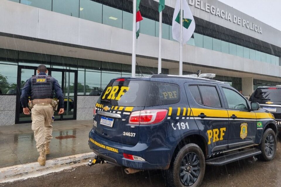 PRF prende no DF foragido que seguia para Goiás