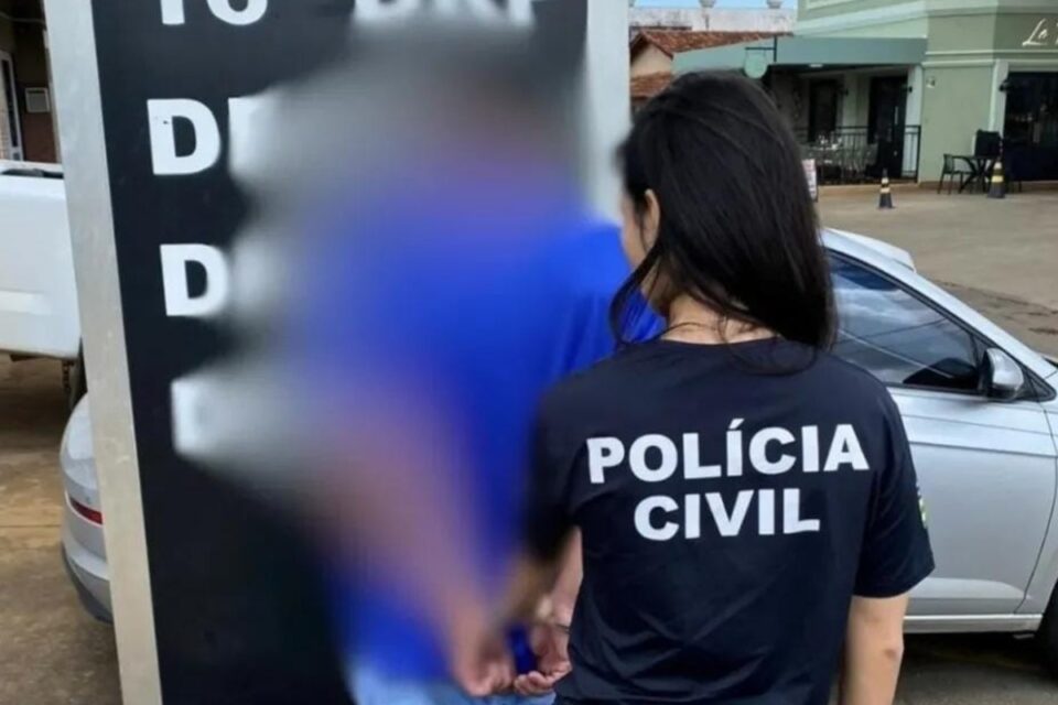 Homem é preso após invadir casa de vizinha pelado em Trindade