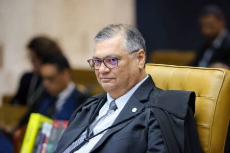 PF pede Dino na relatoria de apuração sobre emendas, e Barroso manda PGR se manifestar