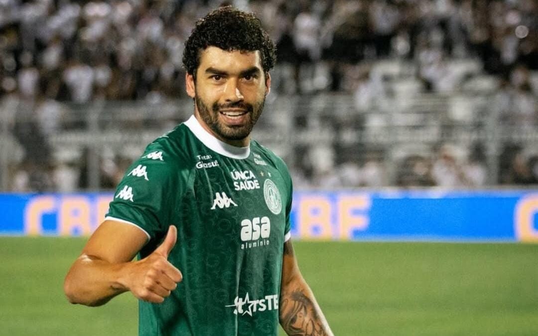 Bruno Mendes em jogo pelo Guarani