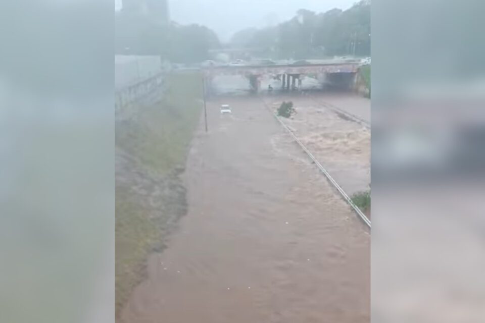 Prefeitura pode fechar Marginal Botafogo em caso de chuva forte