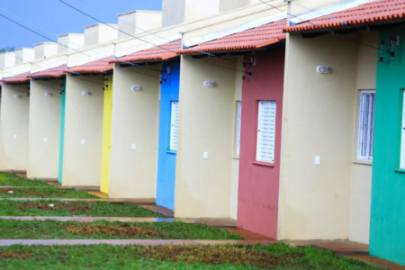 Meta do Governo de Goiás é entregar 10 mil casas a custo zero até 2026 (Foto: Agência Cora Coralina)