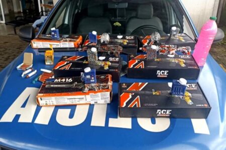 Homem é preso ao estourar bombinhas na Região da 44, em Goiânia