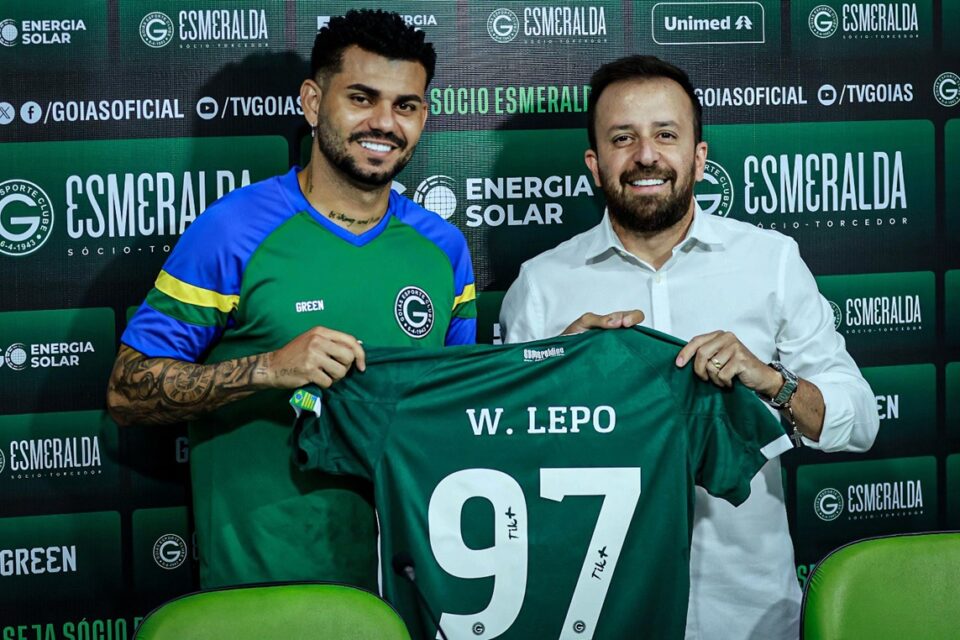 Willean Lepo em apresentação no Goiás