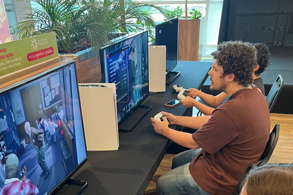 Arena de games reúne mais de mil jogos em Goiânia