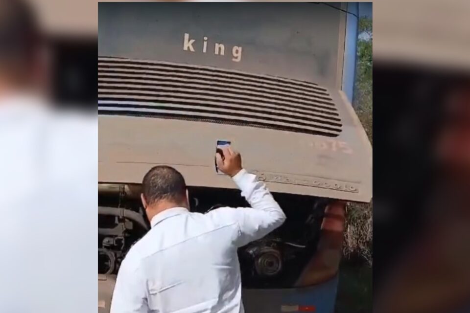 Ônibus que saiu de Goiânia para Salvador pega fogo em Alvorada do Norte