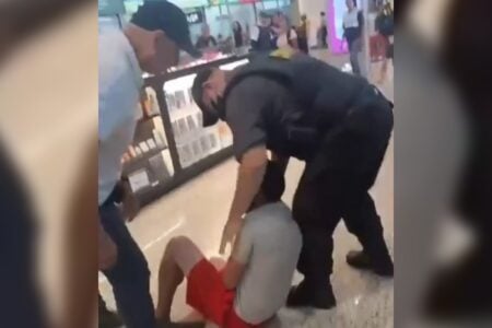 Homem é agredido na rodoviária de Goiânia (Foto: Reprodução)