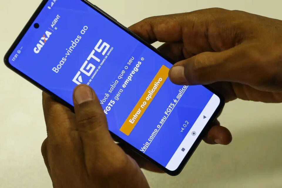 Governo publica medida provisória que libera R$ 12 bi retidos por saque-aniversário do FGTS