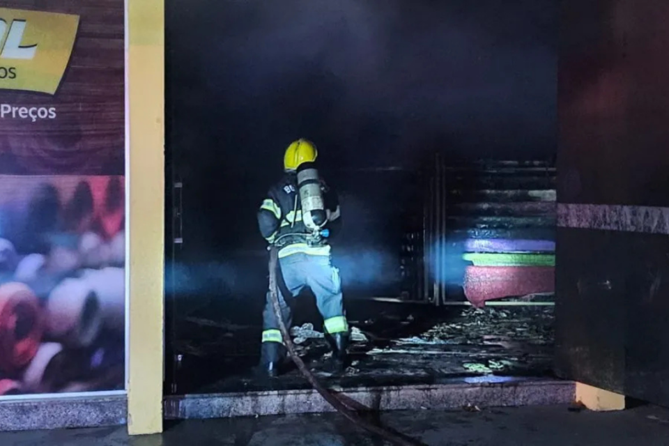 Homem é preso suspeito de incendiar a própria loja para receber seguro milionário em Catalão