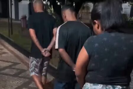 Caso aconteceu no Jardim Califórnia Jovem morto dentro de carro em Goiânia foi atraído para emboscada, diz PM