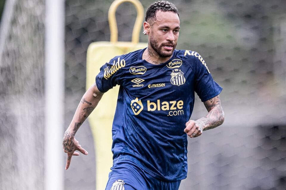 Neymar em treino pelo Santos