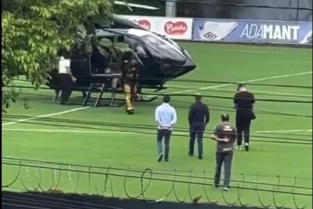 Neymar gasta até R$ 7 mil em cada ida ao CT do Santos de helicóptero Atacante que reestreia no time nesta quarta-feira (5)