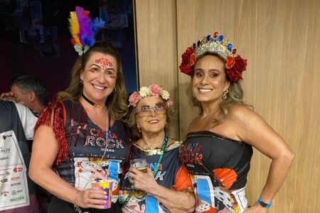 Carnaval não tem idade: aos 80 anos, Dona Marivone participa do CarnaRock