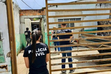 Polícia prende suspeito de furto a fardos de roupa avaliados em R$ 75 mil, em Goiânia