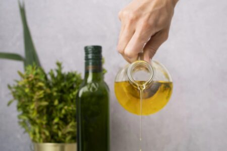 Marcas e lotes de azeite de oliva impróprios para consumo Análises detectaram óleos vegetais na composição dos produtos