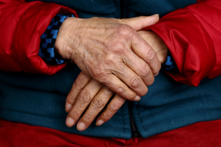 Idosa morre após levar choque elétrico (Foto: Freepik)