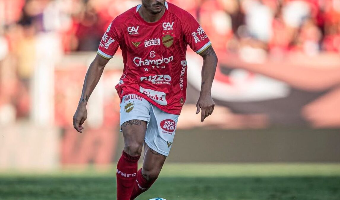 Vila anuncia retorno de Guilherme Parede