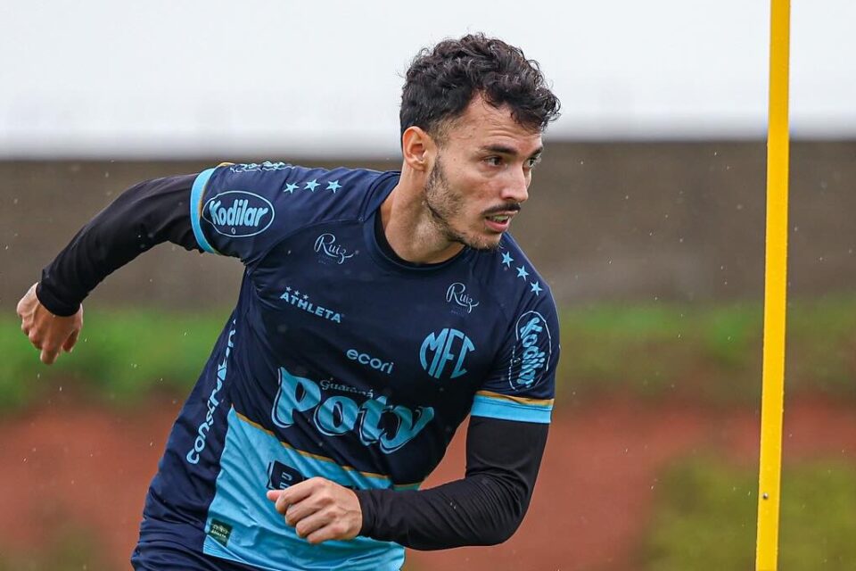 Zeca, lateral do Mirassol