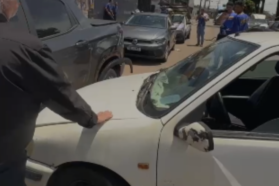 Acidente causado por homem sob efeito de remédios (Foto: Reprodução)
