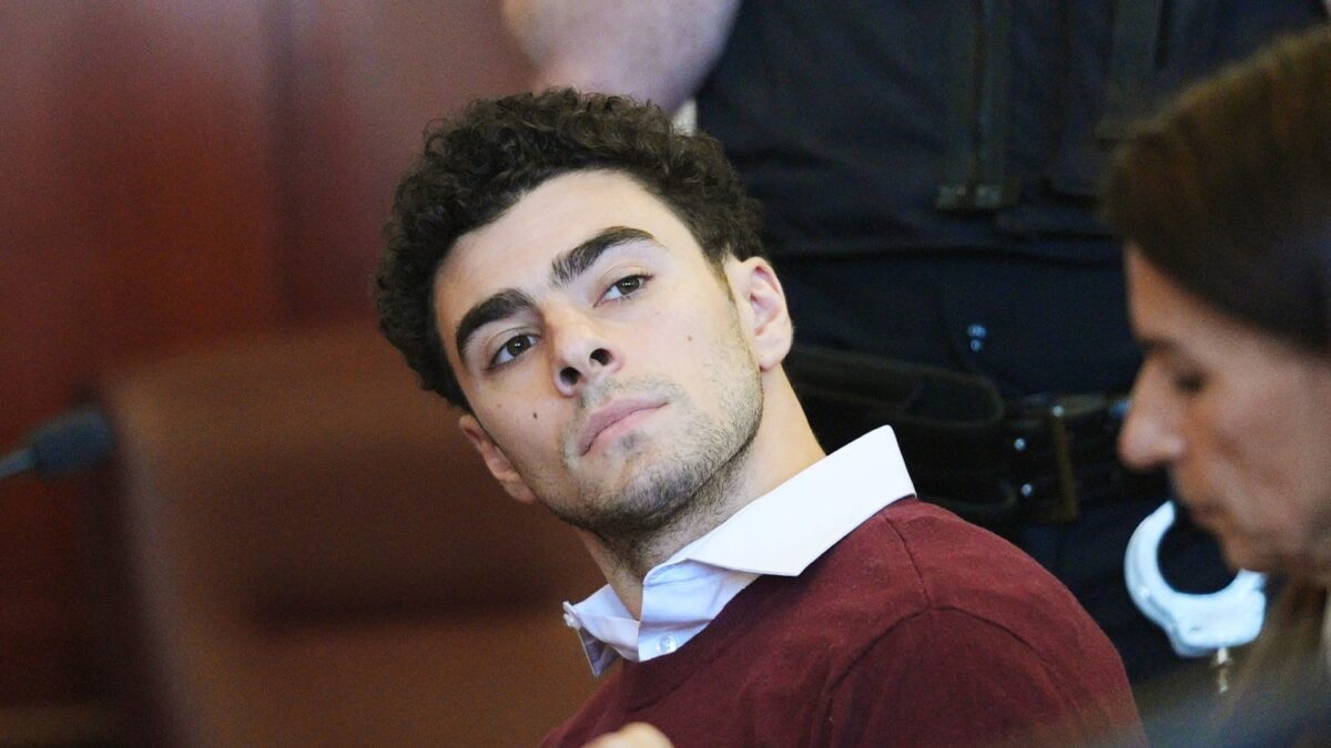 Acusado de matar CEO em Nova York recebe R$ 2 milhões em doações de apoiadores Fundo criado por defensores de Luigi Mangione após assassinato