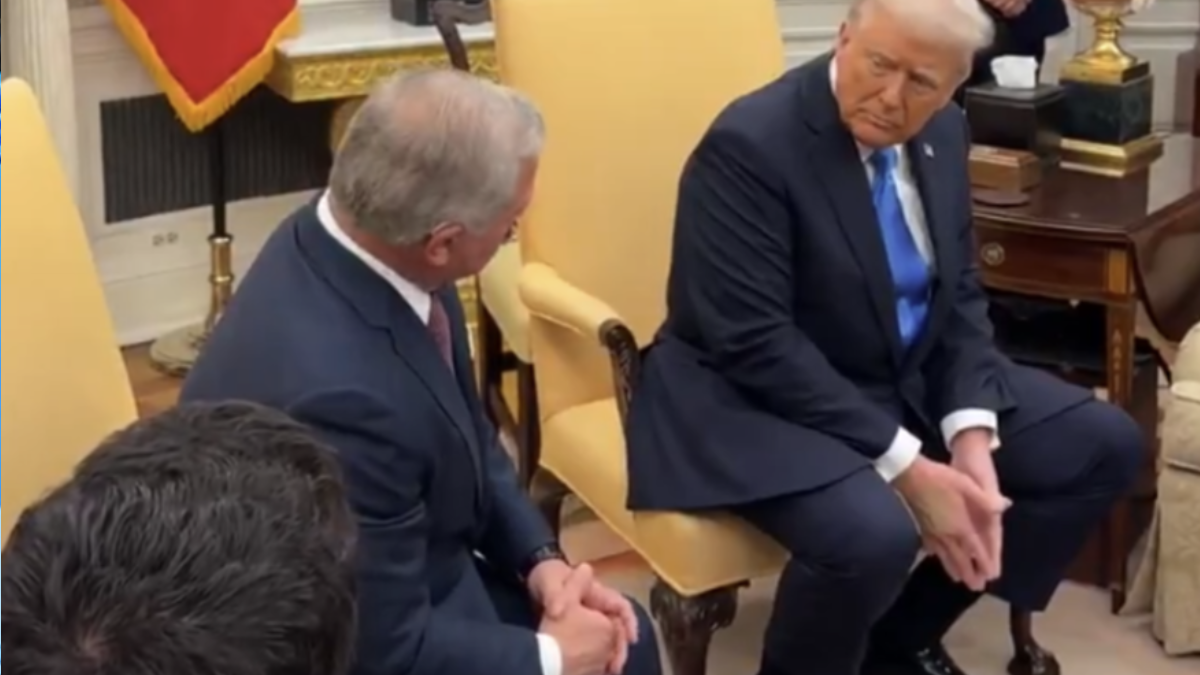 Trump e rei Abdullah, da Jordânia (Foto: Reprodução)
